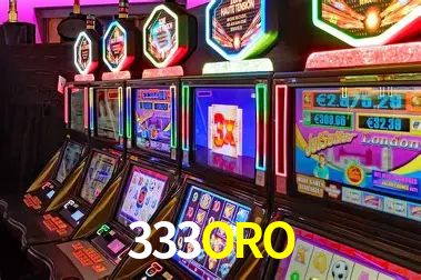 Una escena digital vívida inspirada en casino con 333ORO mostrado prominentemente, luces brillantes, fichas, cartas y acentos dorados.